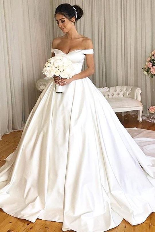 Ball gown store wedding dress satin