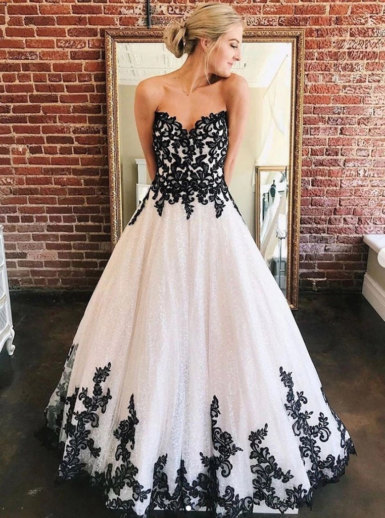 sweetheart black lace appliques tulle long prom wedding dresses dtp893