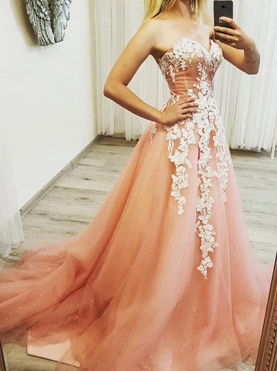 Sparkly Sweetheart Neck Tulle Long Prom Dresses With Appliques