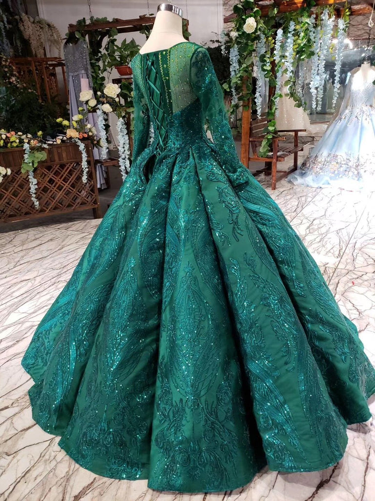 Princess Green Quinceanera Gown Beaded Appliques Long Sleeves Ball Gown